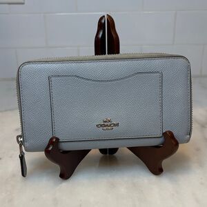 Coach Wallet Cross Grain Leather Full Zip Continental Blue Wallet